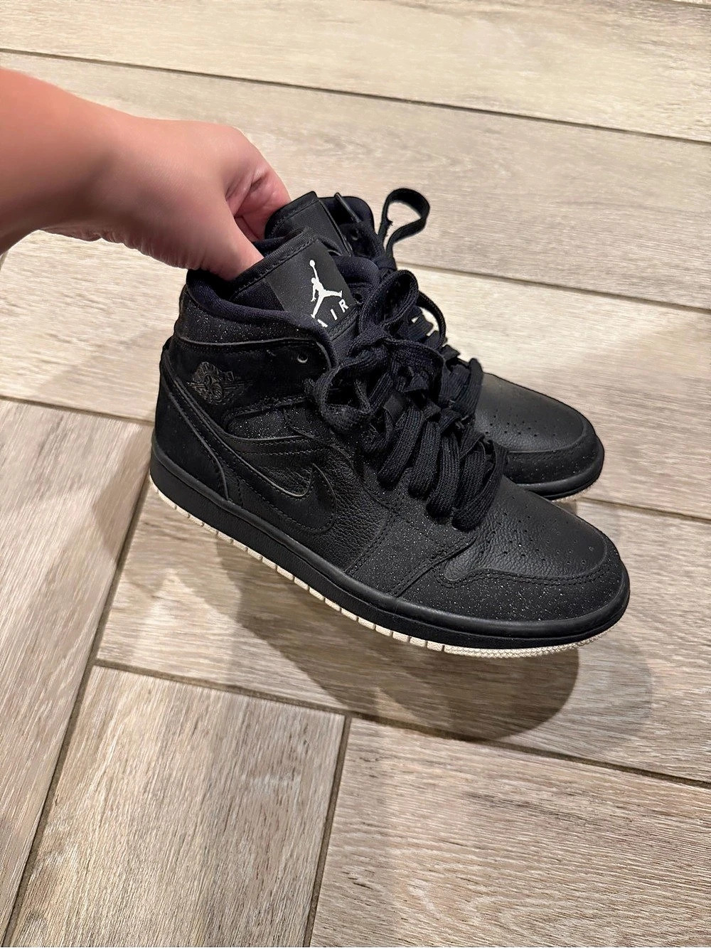 Youth 6 Jordan Air Jordan 1 Mid